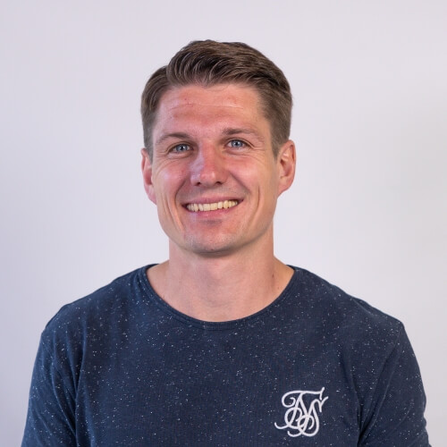 Ich teste gerne meine eigenen Limits, bei der Arbeit oder im Privatleben.
Freundlich, effizient, aufmerksam.